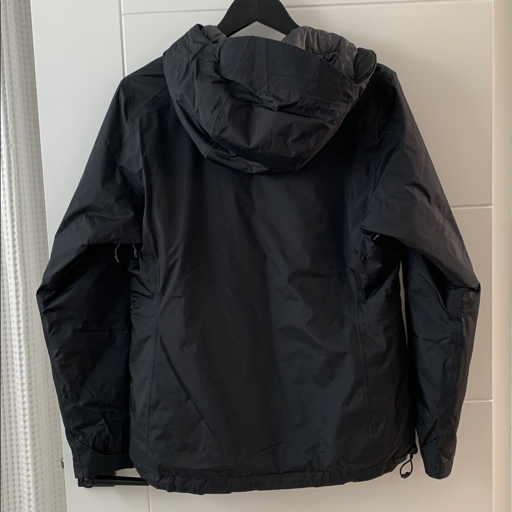 Patagonia Rain Jacket - Picture 4 of 15